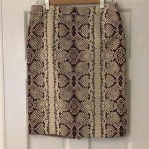Skirt, pencil JCrew, back zipper with kick pleat, lined, waist 16”, hip 191/2”